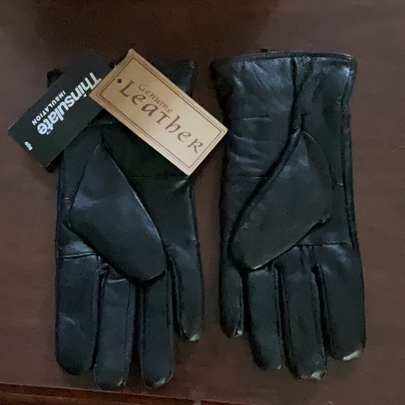 Genuine Leather Black Gloves NWT size Ladies S/M - Picture 1 of 4